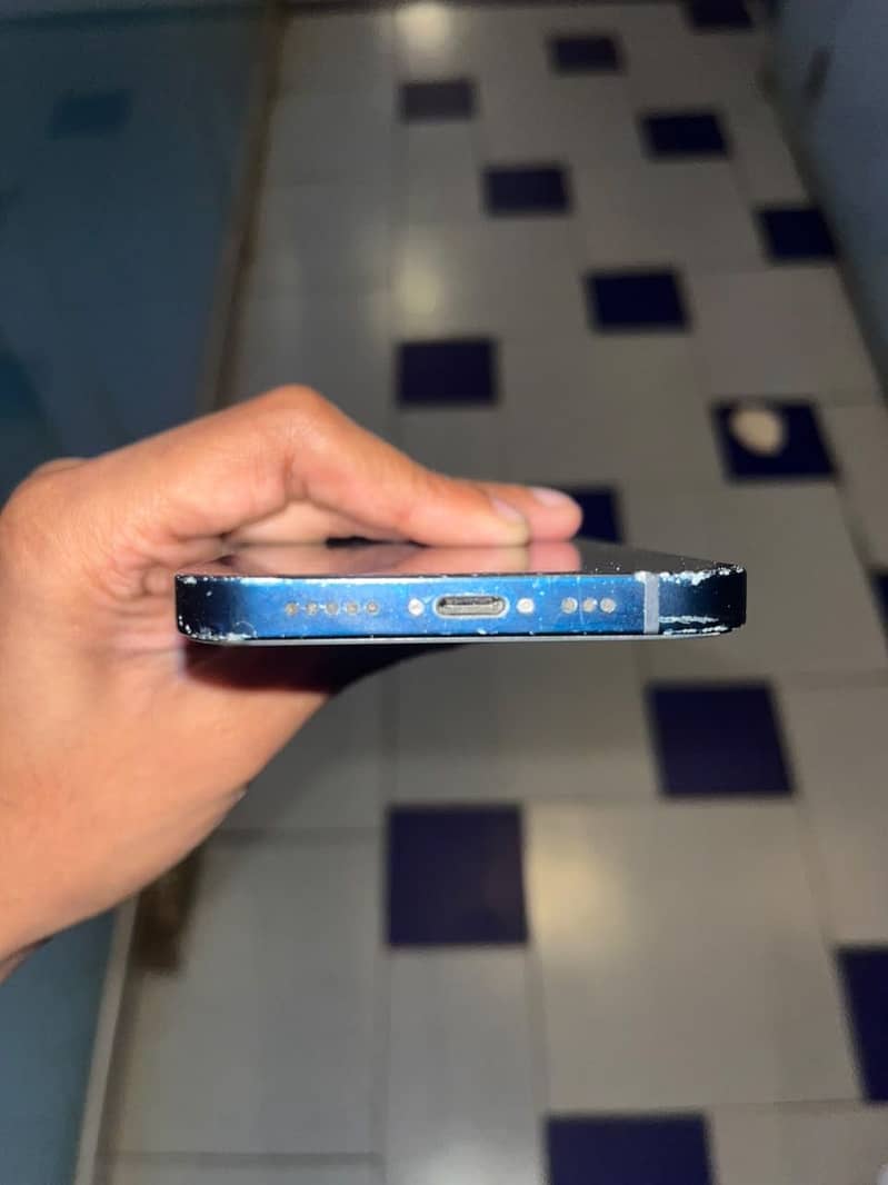 iPhone 12 1