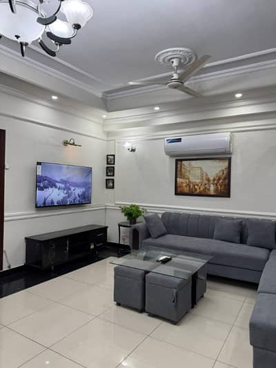 1, 2 & 3 BED LUXURY APARTMENTS AVAILABLE FOR SHORT-TERM 1/2 MONTH FOR RENT F-11 Islamabad.