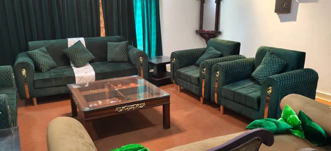 7 Seater Velvet Sofa set with Tables - Excellent condition