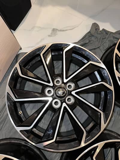 Corolla Grande Master Copy Alloy Rims