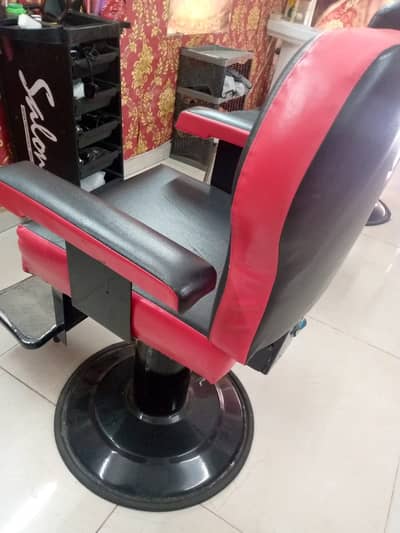 2 Parlor Salon Chairs 26000 For Both