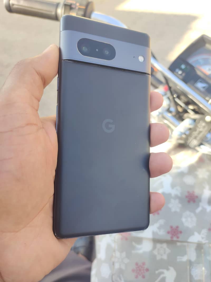 Google Pixel 7 3