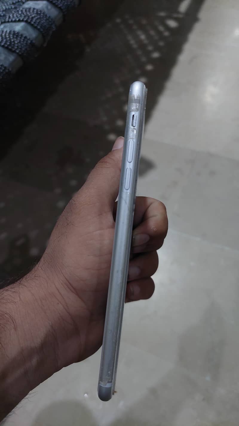 Apple iPhone 8 Plus 0
