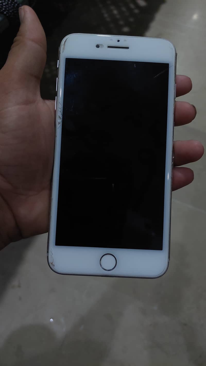 Apple iPhone 8 Plus 6