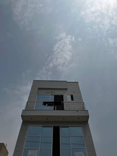 BEAUTIFULL STUDIO APARTMENT FOR RENT IN AL KABIR TOWN PHASE 2.