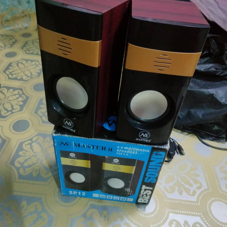 LED mobile computer speaker 1