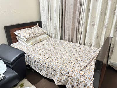 Modern Single Bed With Free Matress