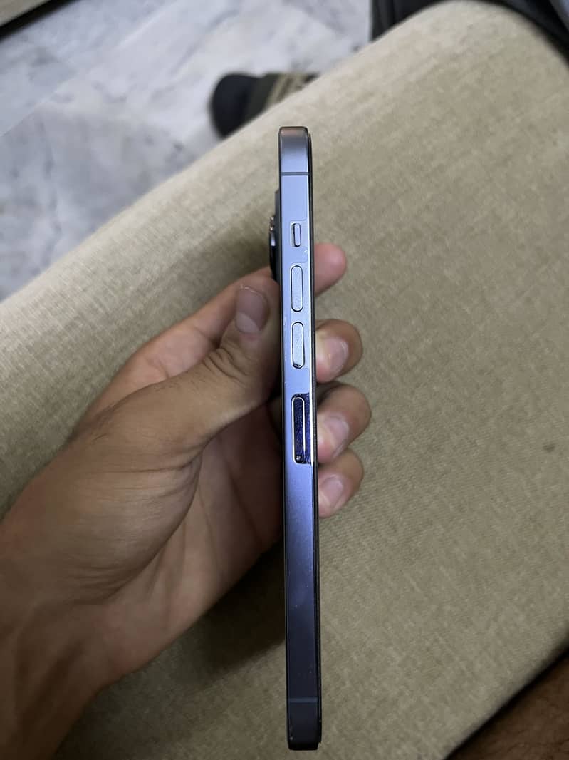 Apple iPhone 13 Pro Max 4
