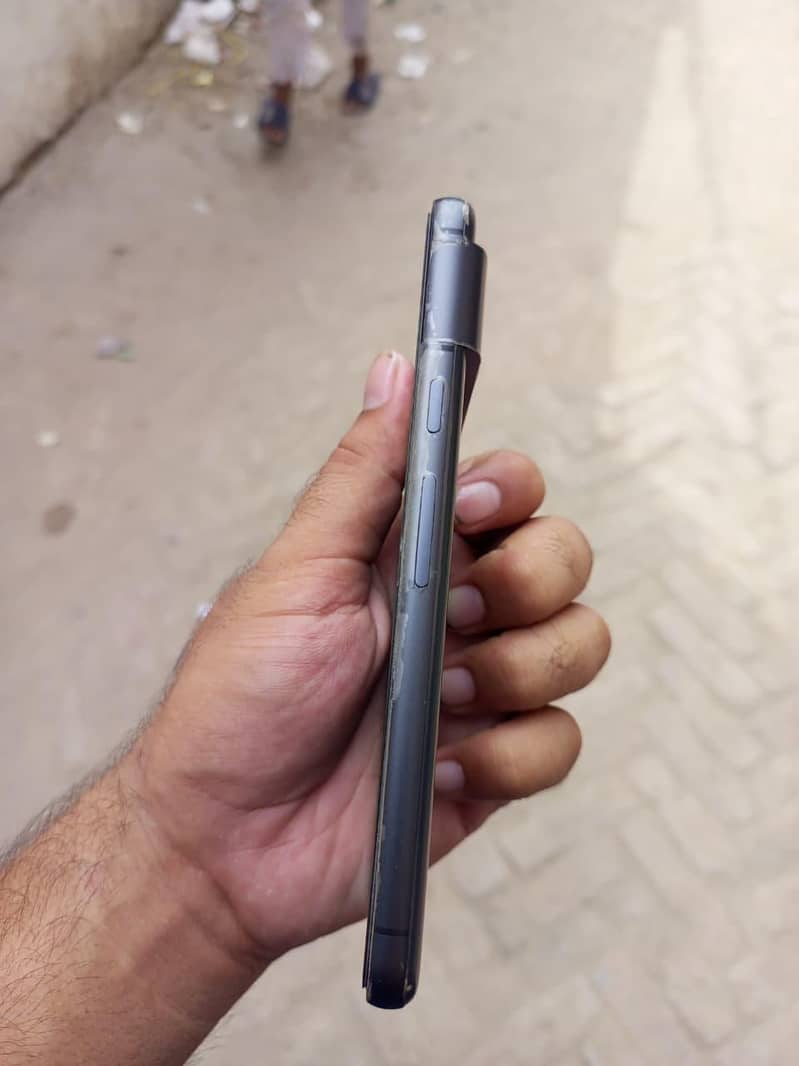 Google Pixel 8 2