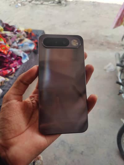 Realme 16 5G (8GB RAM / 256GB Storage) open box