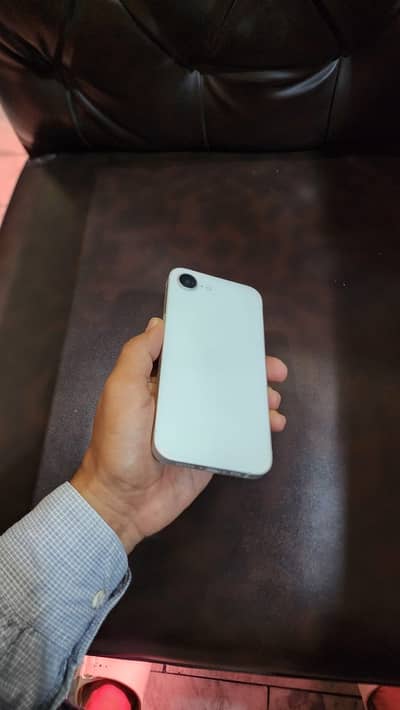 Apple iPhone 16e