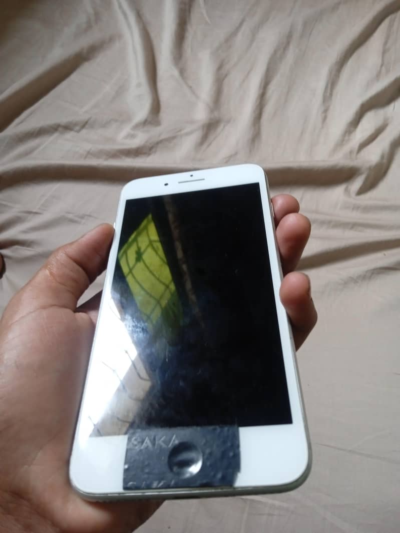 Apple iPhone 8 Plus 2