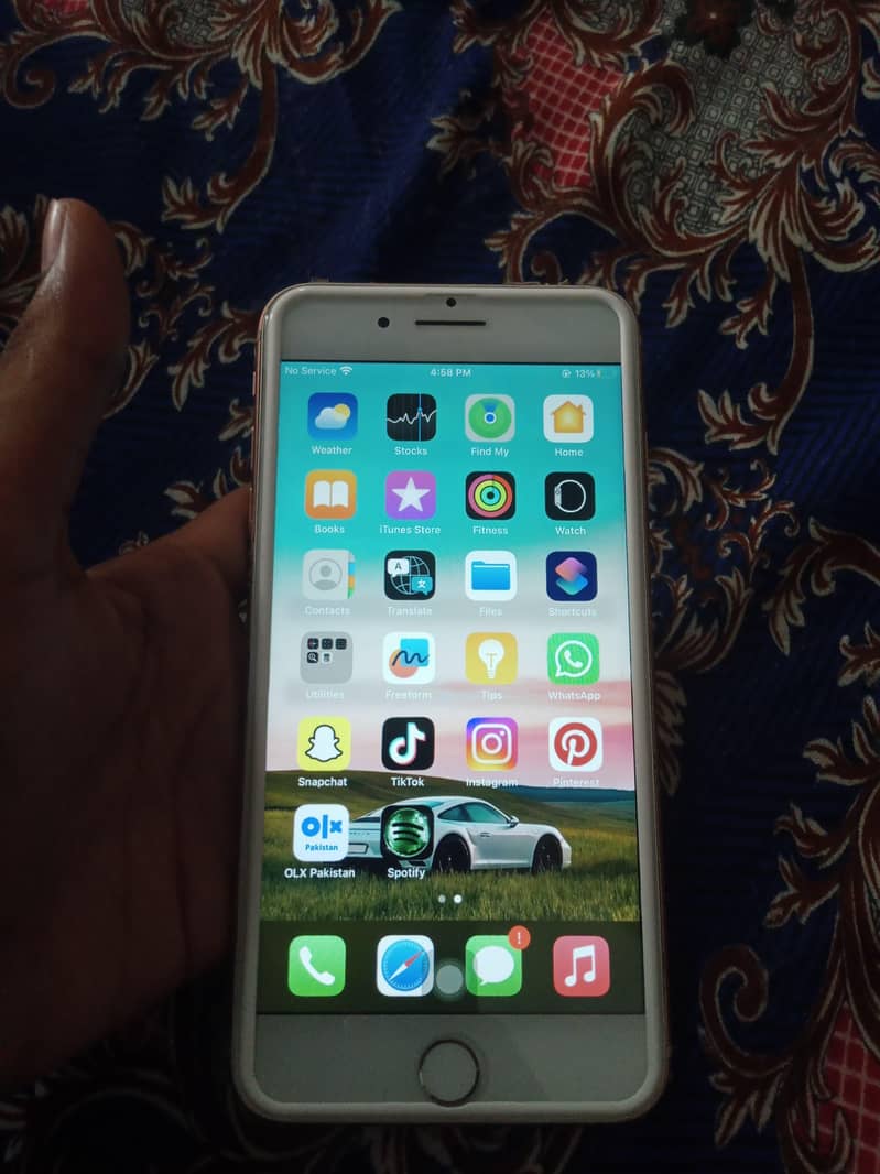 Apple iPhone 8 Plus 5