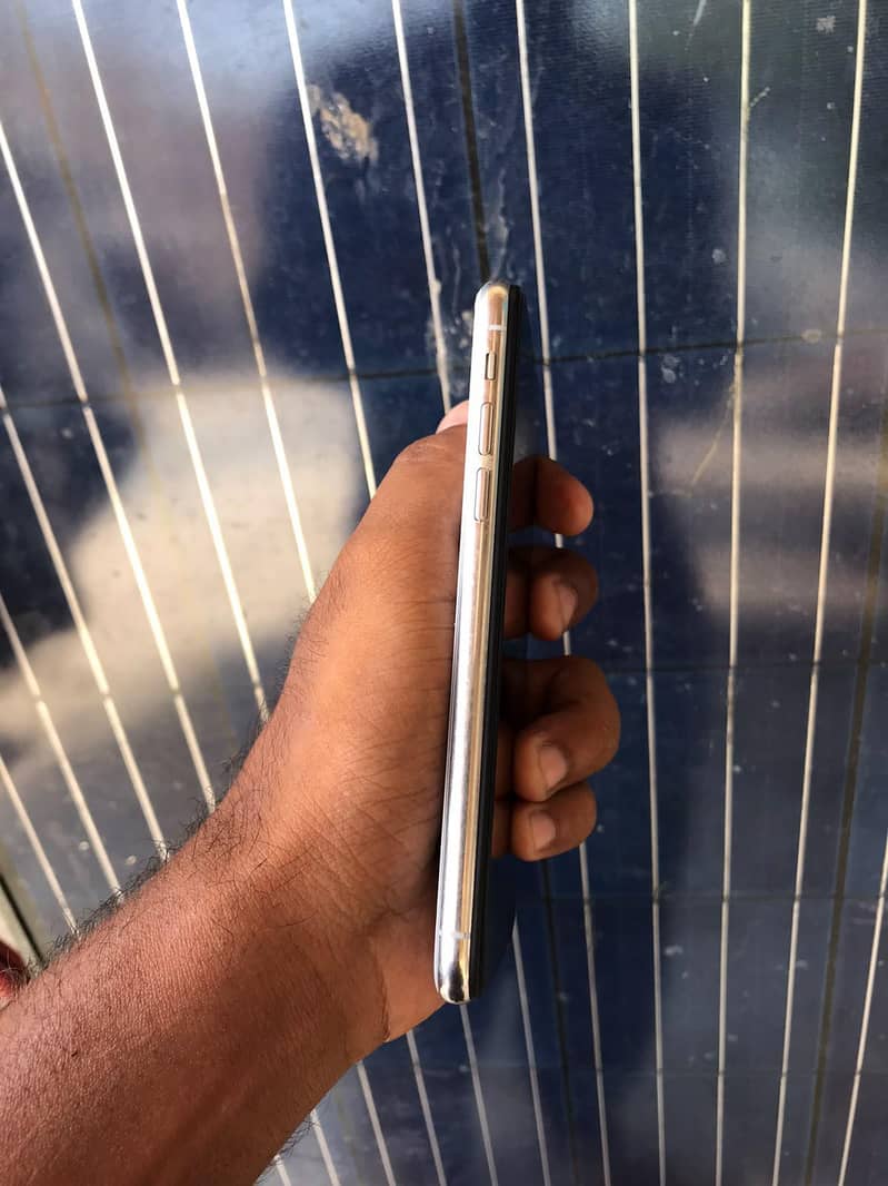 Apple iPhone X 1