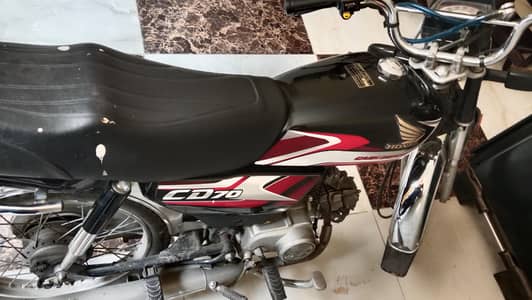 Honda CD 70 For sale in good condition.