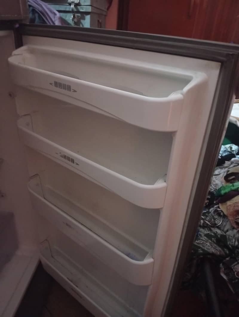 dawlance fridge 1