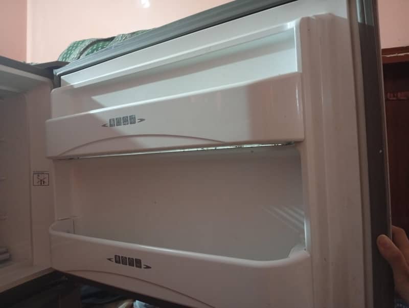 dawlance fridge 4