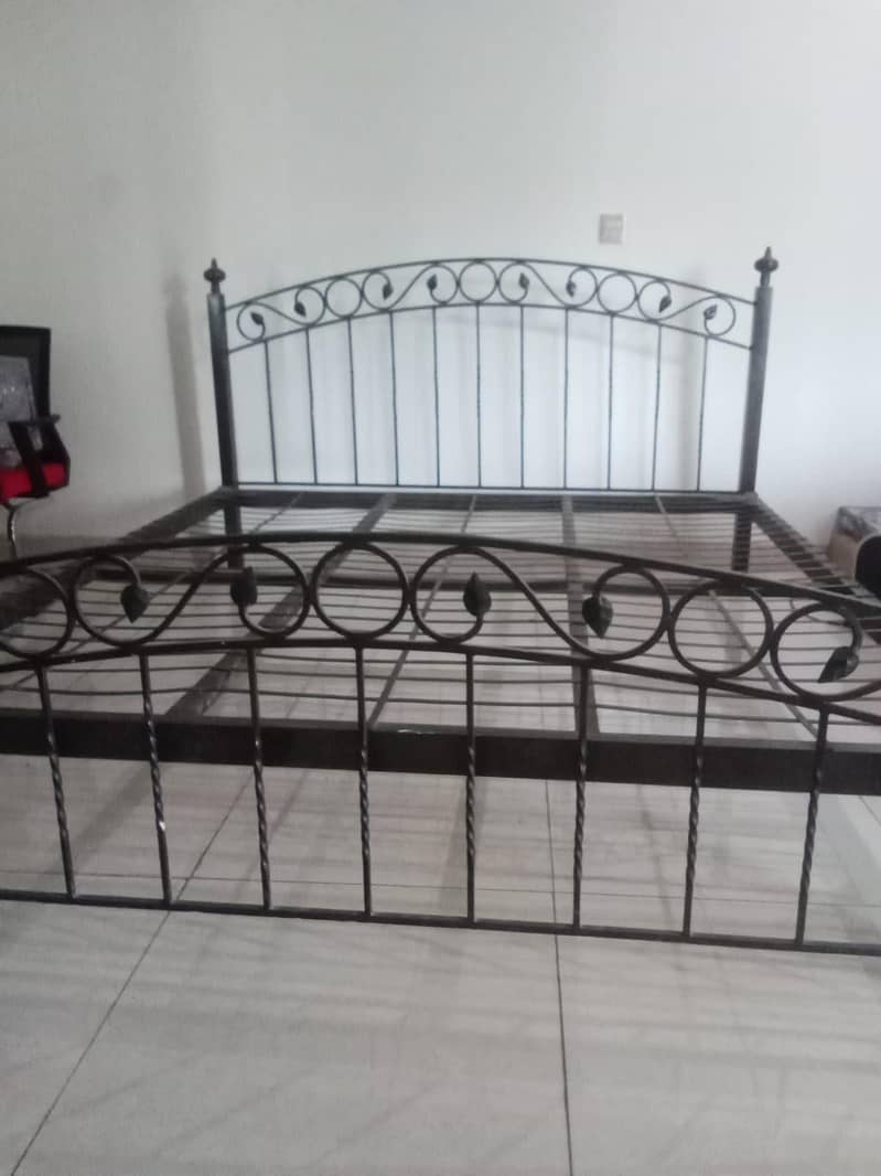 Bed (King Size) 1