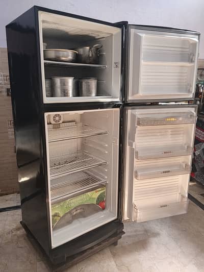 Dawlance full size refrigerator