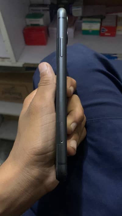 Apple iPhone 11