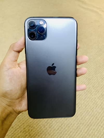 iPhone 11 Pro Max - 64GB - 100% Original
