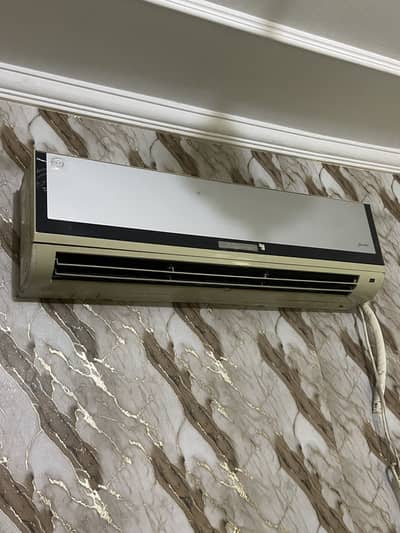 1.5 ton pell ac, outdoor compressor kharab hai bas
