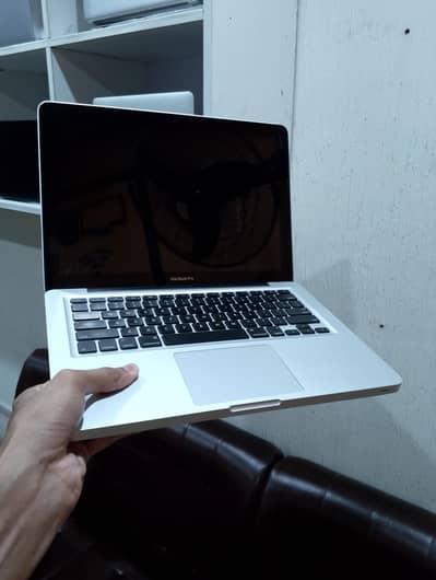 MacBook Pro 2011 | 8GB RAM | 128GB SSD | Lush Condition 10/10