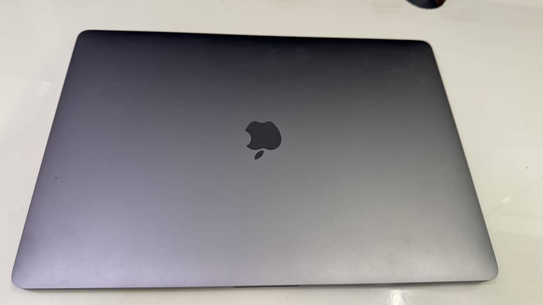 Macbook pro 2019 10