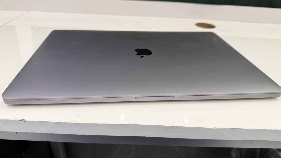 Macbook pro 2019 11