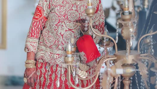 one time used bridal lehnga 0327 4748107 Whatsapp py rabta Kary