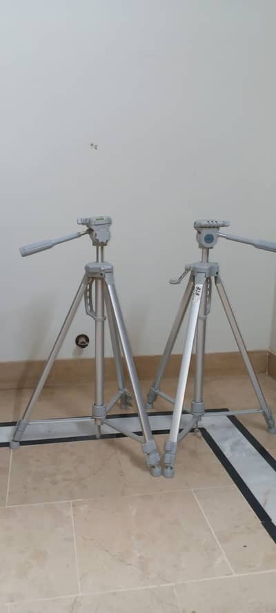 Original Merkury Camera & Mobile Stands