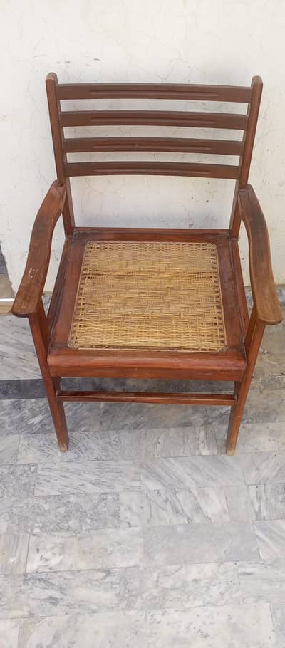 6 wood chairs 7/10 condition Sahiwal