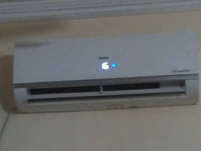 Haier split AC 1 ton in new condition