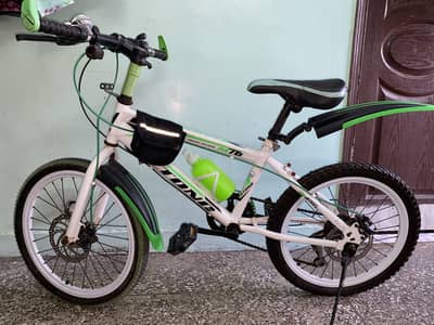 7 GEAR CYCLE FOR SALE SLIGHTLY USED