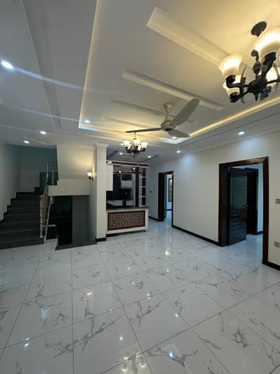 7 Marla beautiful location House For Sale