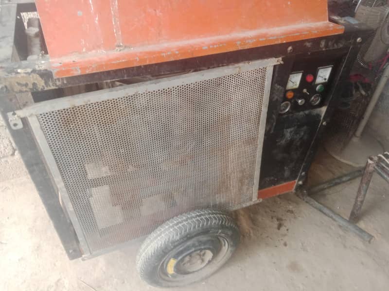denyo 7.5 kvA silent Diesel/Gas/model 2016/excellent condition 0
