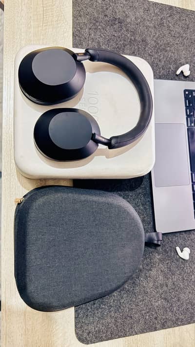 Sony WH-1000XM5 brand new