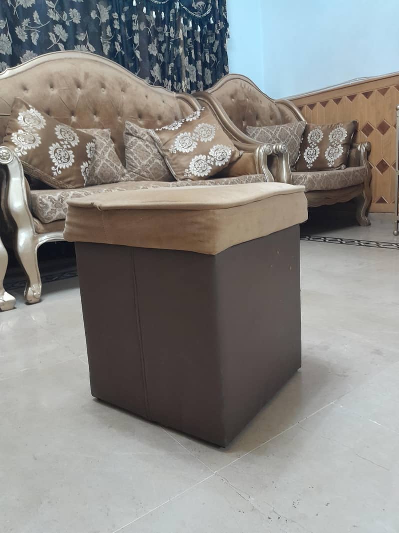 coffee table 0