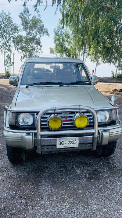 Mitsubishi Pajero 1992