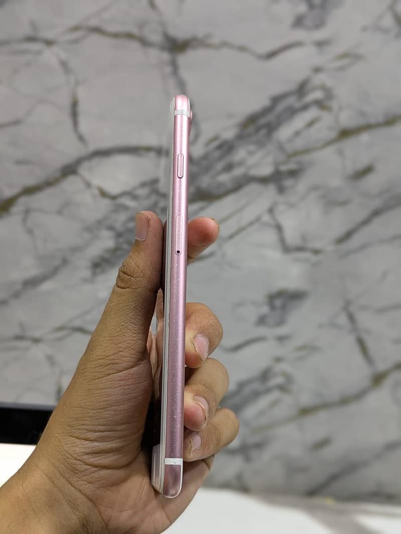 Apple iPhone 7 Plus 7