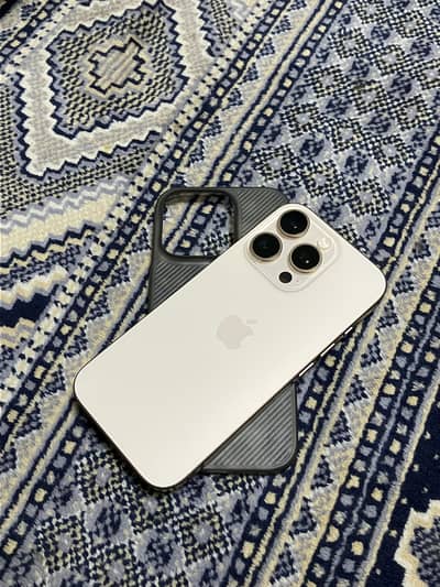 Apple iPhone 16 Pro