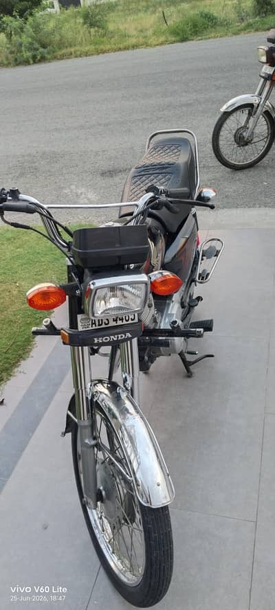 Honda 125 total 20k kMh chali hoi hy