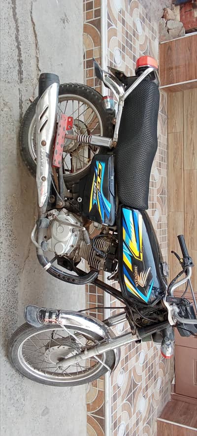 O322*6368*617*TOTAL GENUINE HONDA CG 125 MODEL 2016