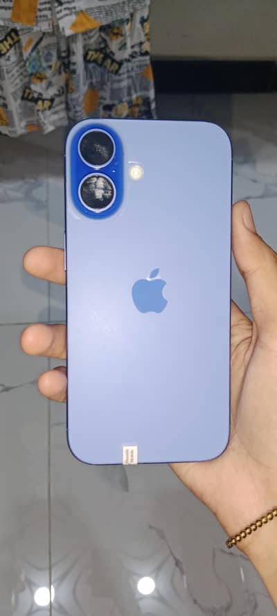 Apple iPhone 16