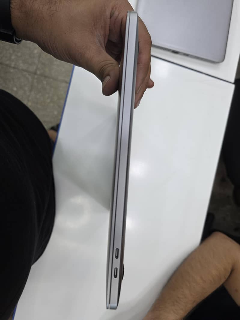 Macbook Pro 2019  15" 1