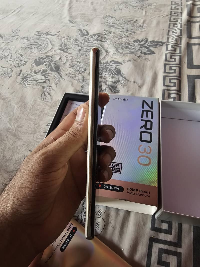 Infinix Zero 30 4