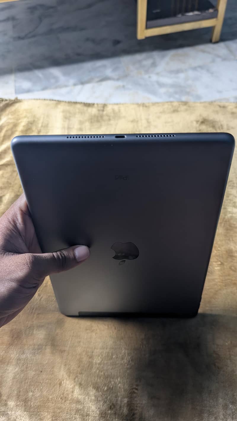 iPad 7th generation 6