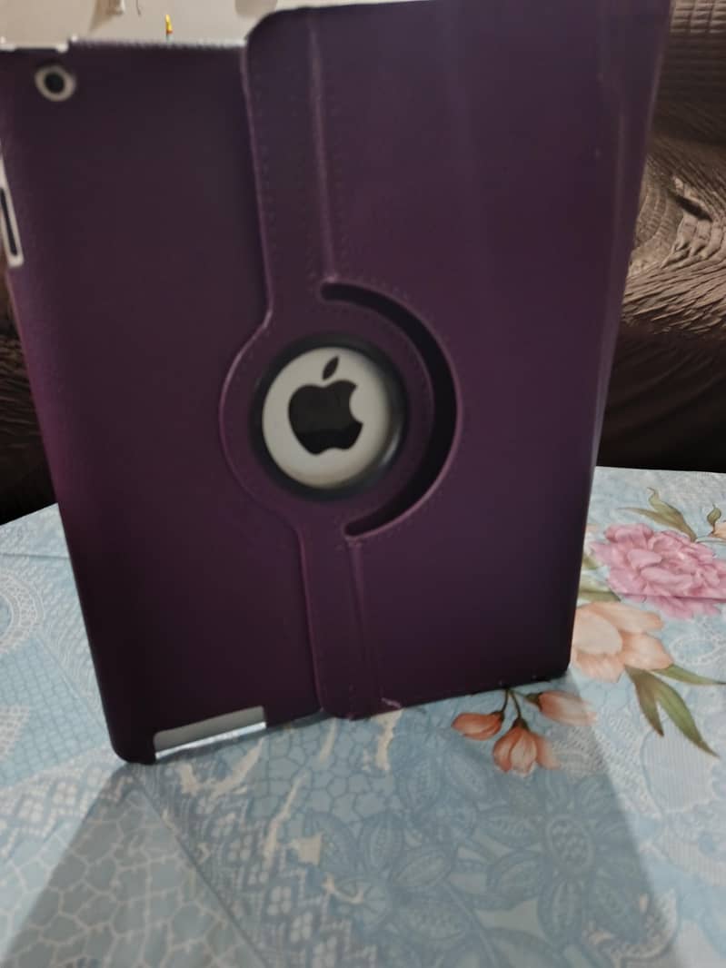 Apple Tablet condition 10/10 1