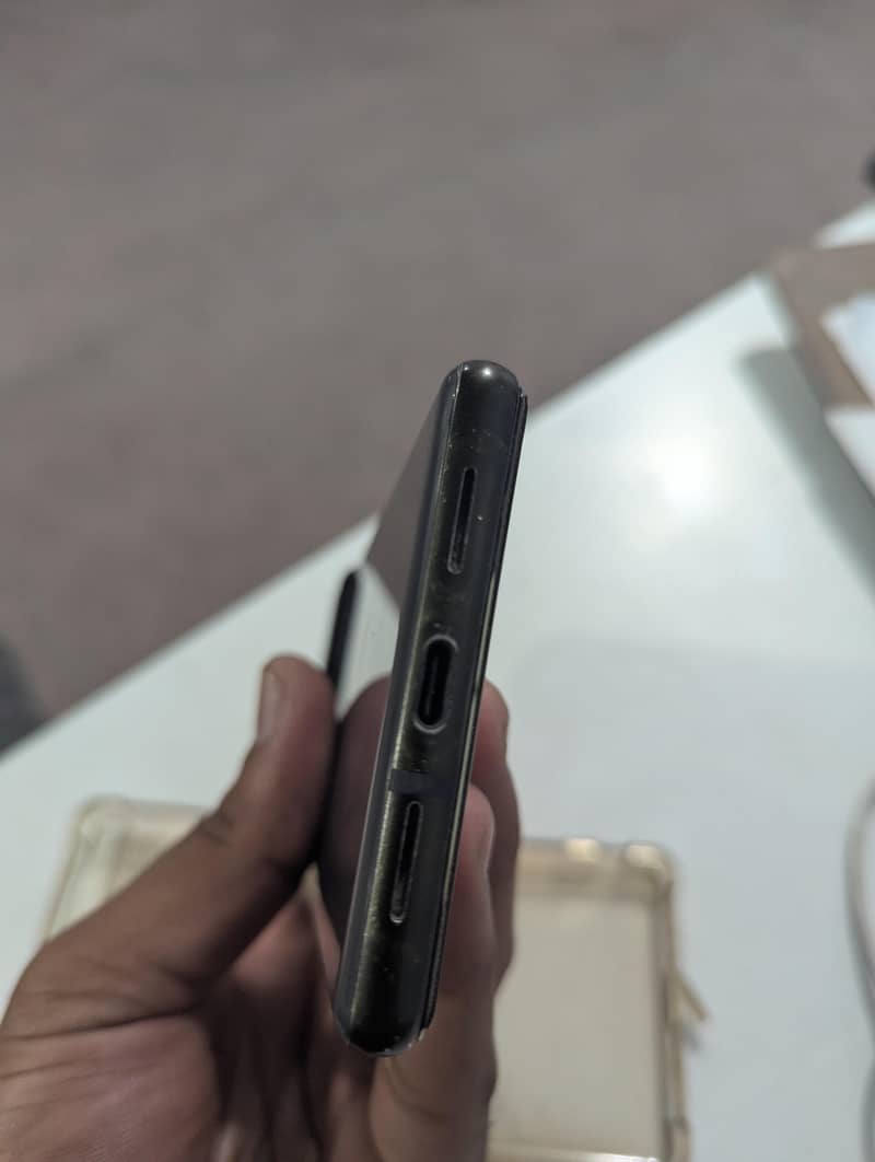 Google Pixel 6 4