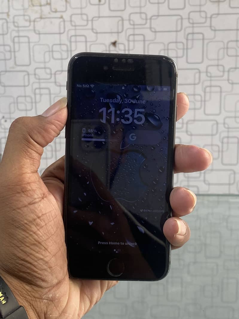 Apple iPhone 8 4